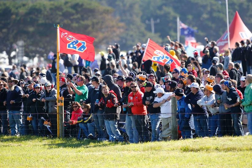 Aussie fans show their support for Casey Stoner art Phillip Island.