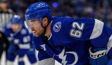 Blues claim Finley off waivers