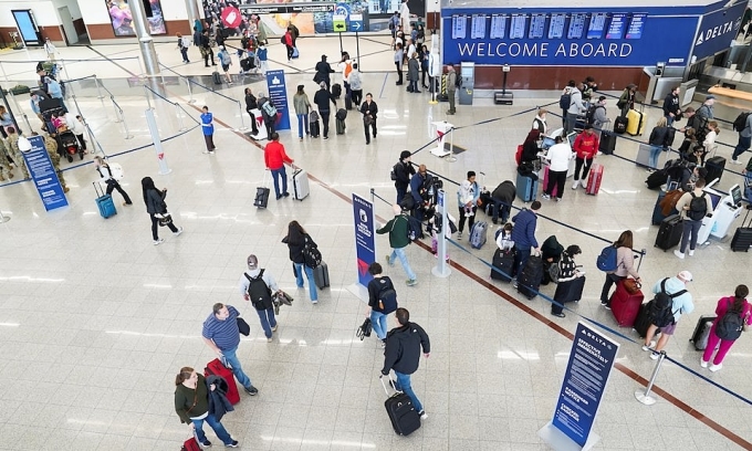 World's largest economy sees major decline from Canadian tourists