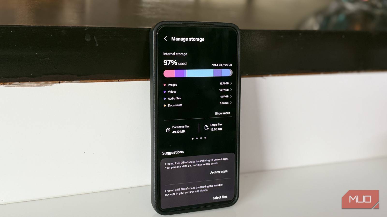 I found 15GB of useless files hiding on my Samsung phone