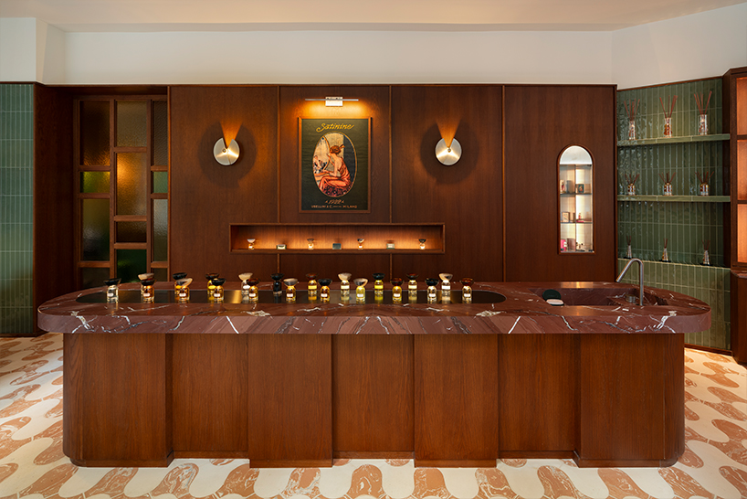 satinine perfume store 8