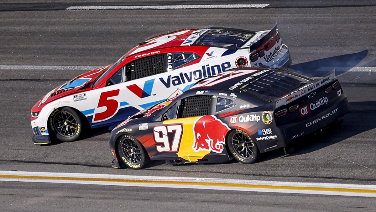 Shane van Gisbergen moves into top-16 points in NASCAR Cup Series