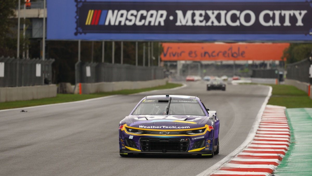 Daniel Suárez on former Trackhouse Racing teammate Shane van Gisbergen