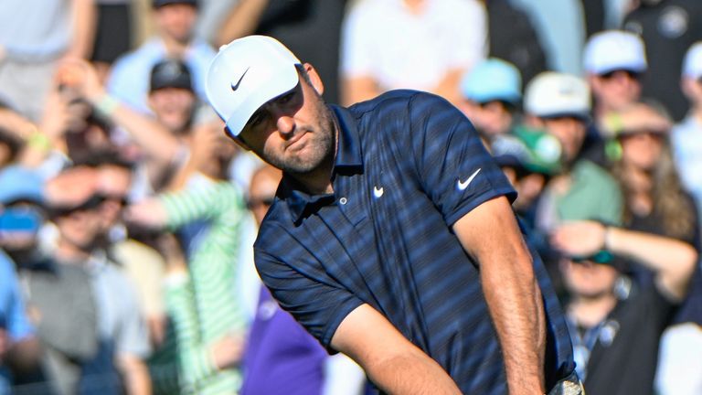 SCOTTSDALE, AZ - FEBRUARY 07: Scottie Scheffler (USA)chips on to 2 during the third round of the Waste Management Phoenix Open on February 7, 2026, at TPC Scottsdale, Scottsdale, Arizona. (Photo by Ken Murray/Icon Sportswire) (Icon Sportswire via AP Images)