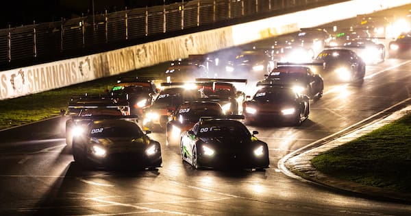Kangaroo hit at top speed in chaotic start to Bathurst 12 hour