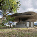 © YuChen Chao Photography Tie-Ma Cycling Station at Dapo Pond / Studio APL + Lin Ko-Fang Architects - Image 3 of 18