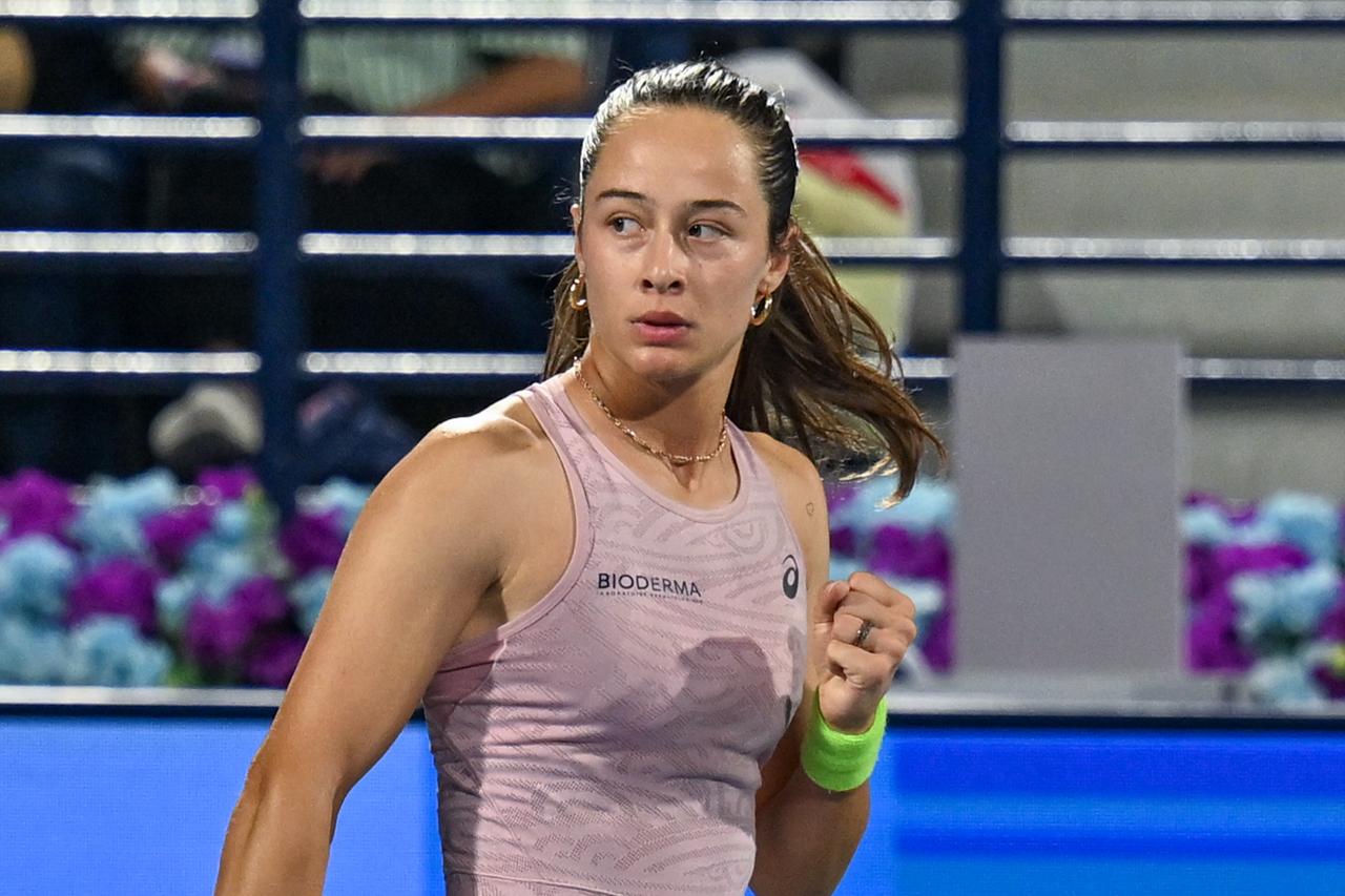 Zeynep Sonmez of Türkiye competes during the Dubai Duty Free Tennis Championship, UAE, February 15, 2026. (AA Photo)