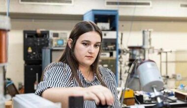 Lab made cosmic dust experiment reveals paths to life chemistry