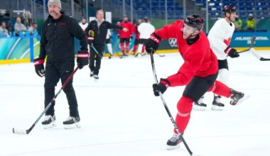 McDavid on the Metro in Milan: Canada's NHL players stick out at the Olympics