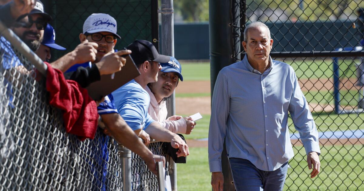 Lon Rosen to take over business operations for the Lakers