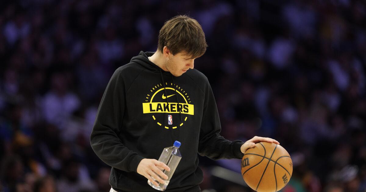 When will Austin Reaves return?