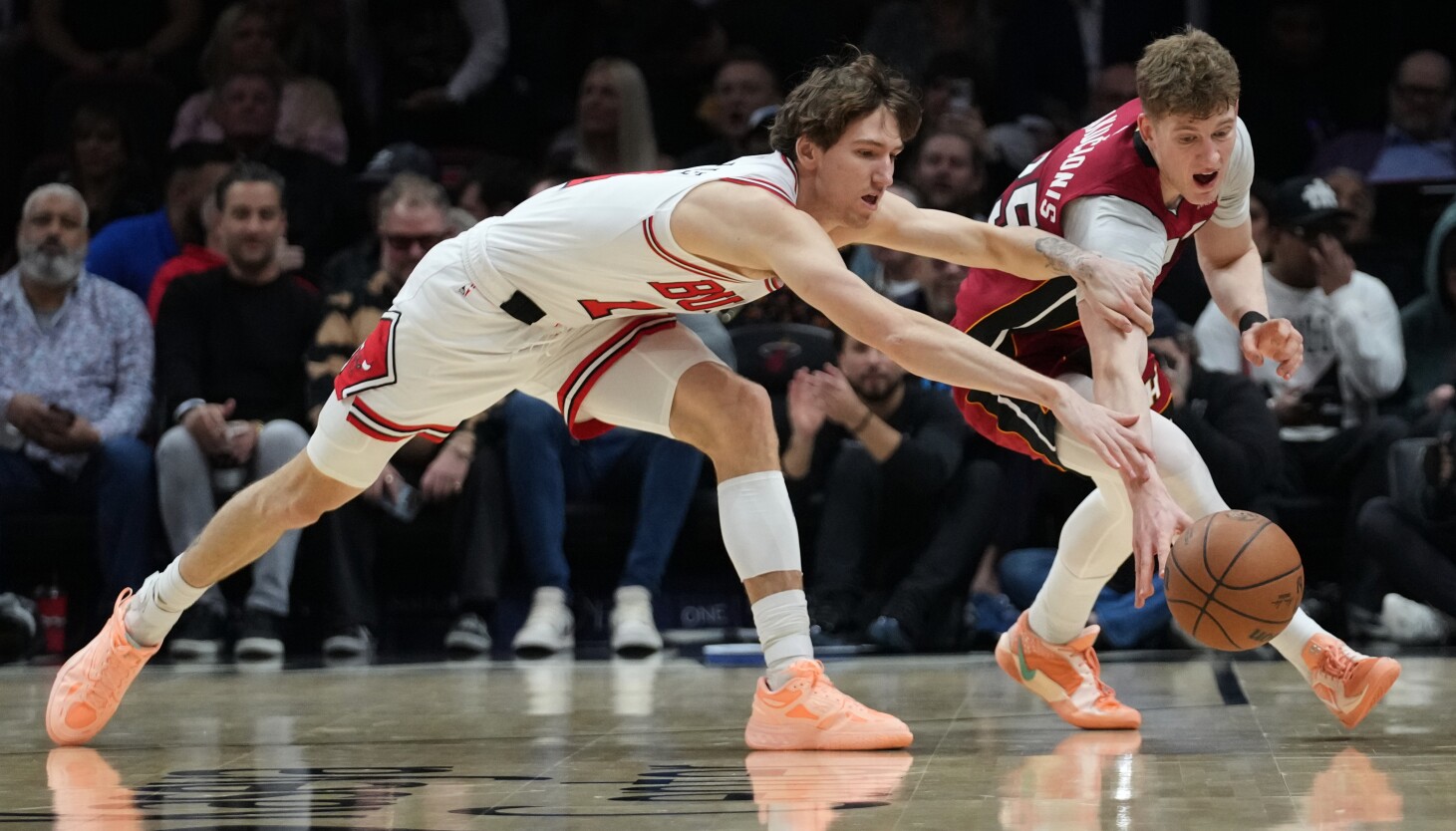 Matas Buzelis helps undermanned Bulls pull out victory in Miami