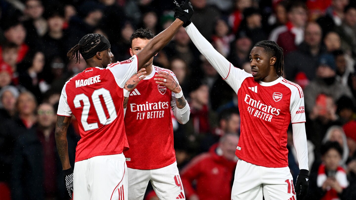 Arsenal 4-0 Wigan Athletic: Gunners cruise into FA Cup last 16