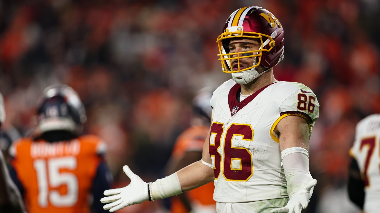Report: Zach Ertz plans to play in 2026
