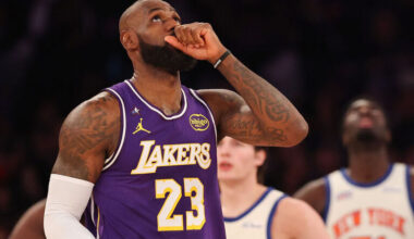 Report: LeBron expected to stay with Lakers for rest of season