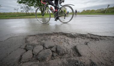 A pothole ruined my bike ride and broke my wheel, but it could have been much worse