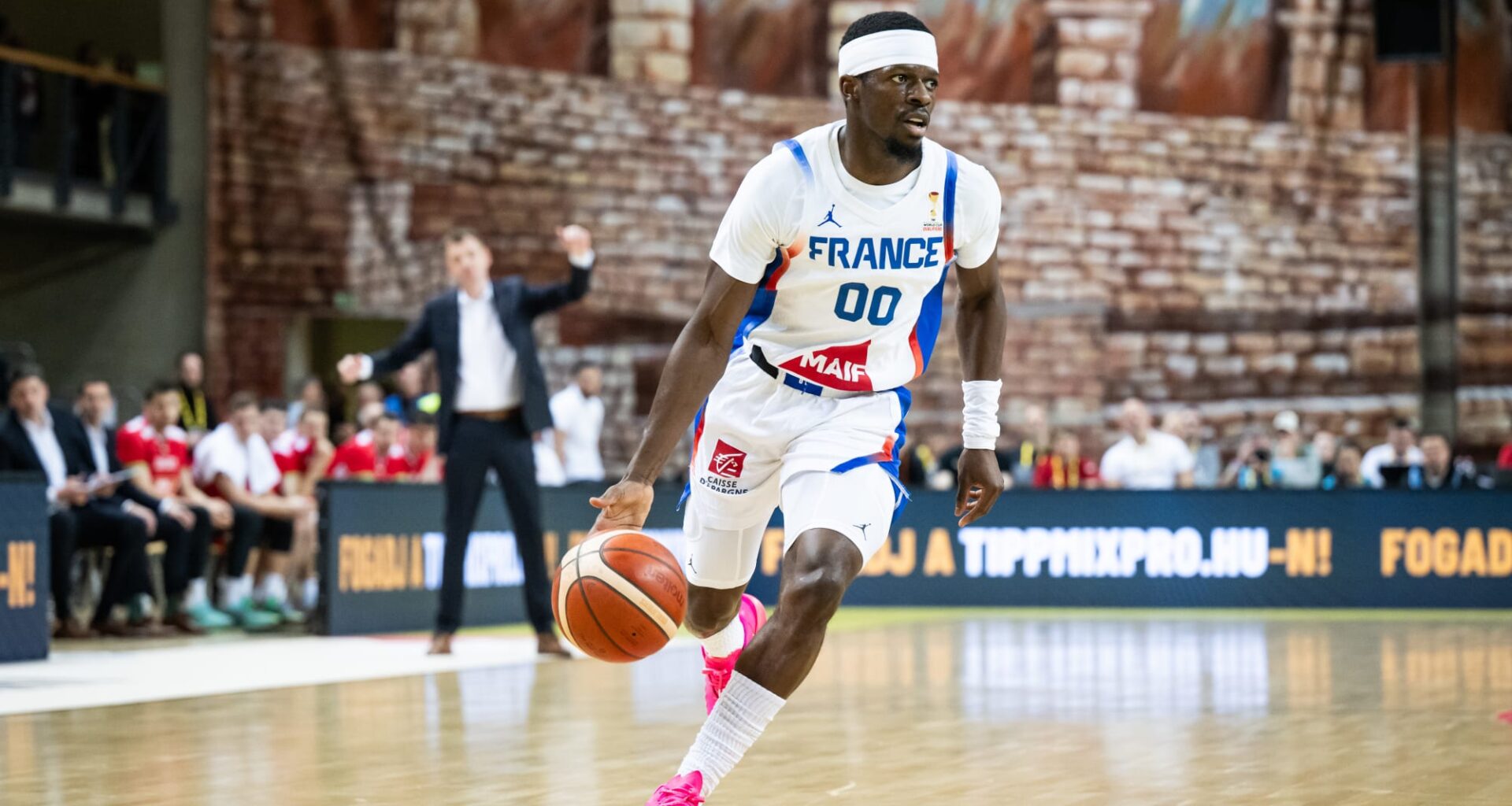 Francisco sinks game-winner to deny Hungary | FIBA Basketball