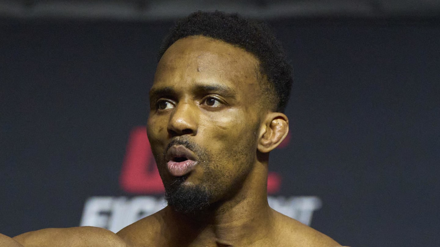 Movsar Evloev vs. Lerone Murphy Full Card Picks & Predictions