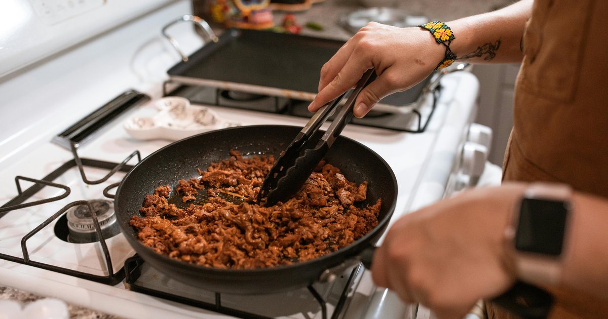 What is boy kibble? In ground beef and rice, men have found their equivalent to the 'girl dinner'