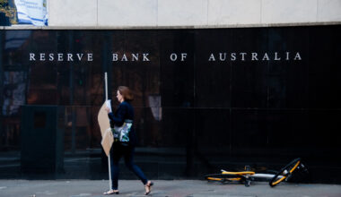 RBA urged to maintain cash rate at 3.85% today