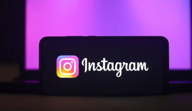 Meta is testing clickable links in Instagram captions for verified subscribers