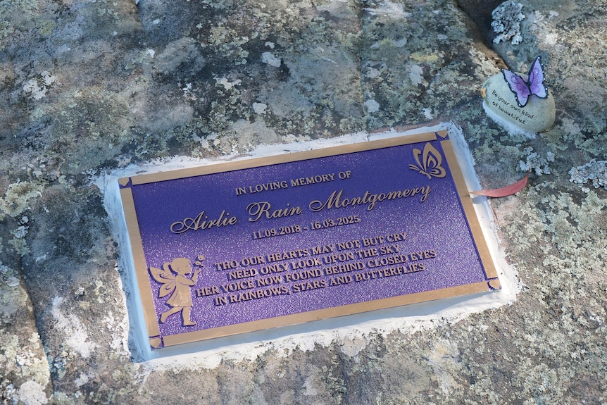 A memorial plaque with a beautiful message remembering AIrlie