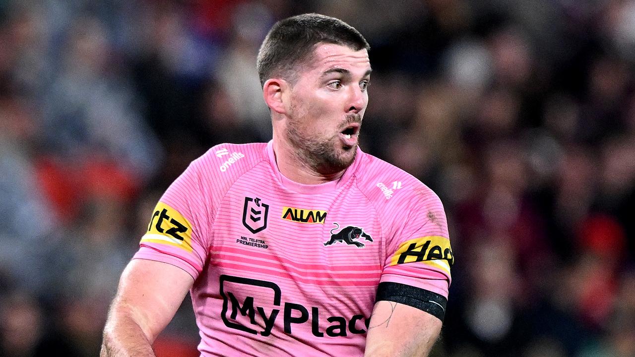 Daily, Billy Burns new deal, Sharks, Matt Eisenhuth retires, Jack Howarth on GF replay, Storm vs Broncos, Dylan Egan signs long-term deal with Dragons