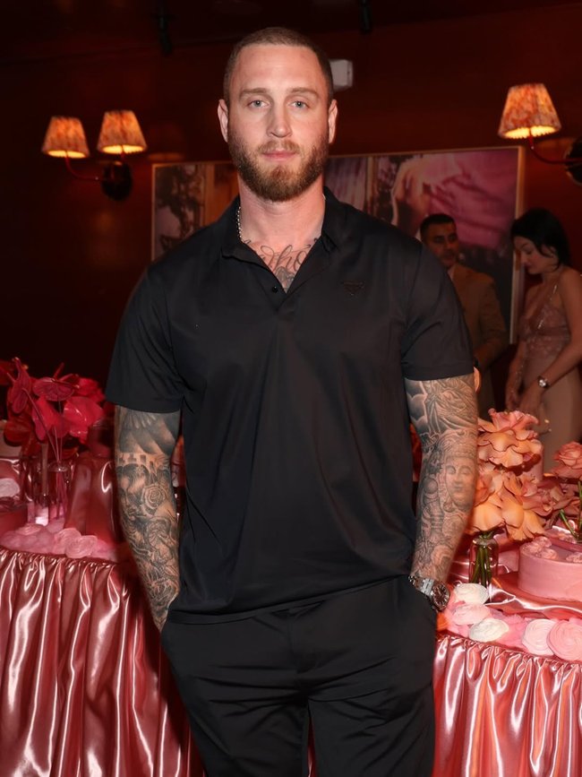 The actor explained he had first travelled to Puerto Rico to celebrate his friend’s birthday, before stopping in Medellín on his way home. 