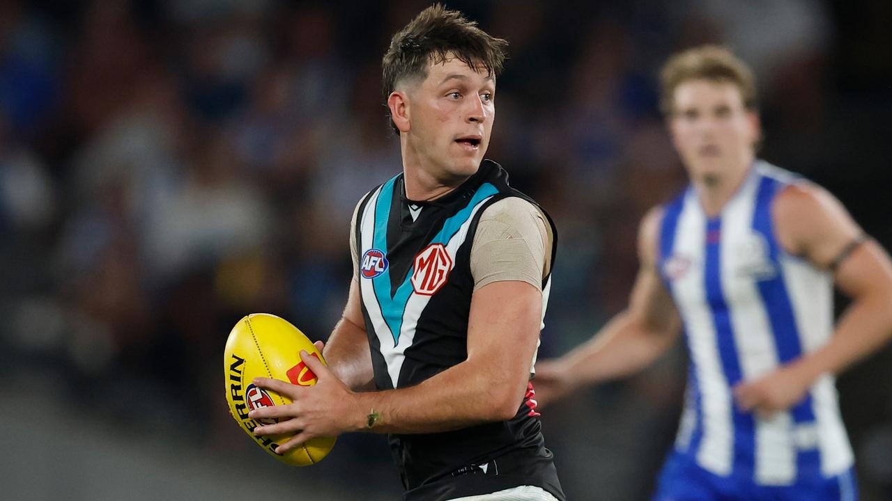 Western Bulldogs coach Luke Beveridge says NRL-style early contract calls would be problematic in AFL