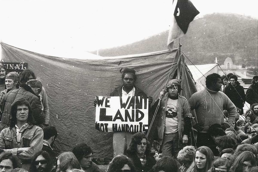 A group of protesters gather together over Aboriginal land rights in 1972.