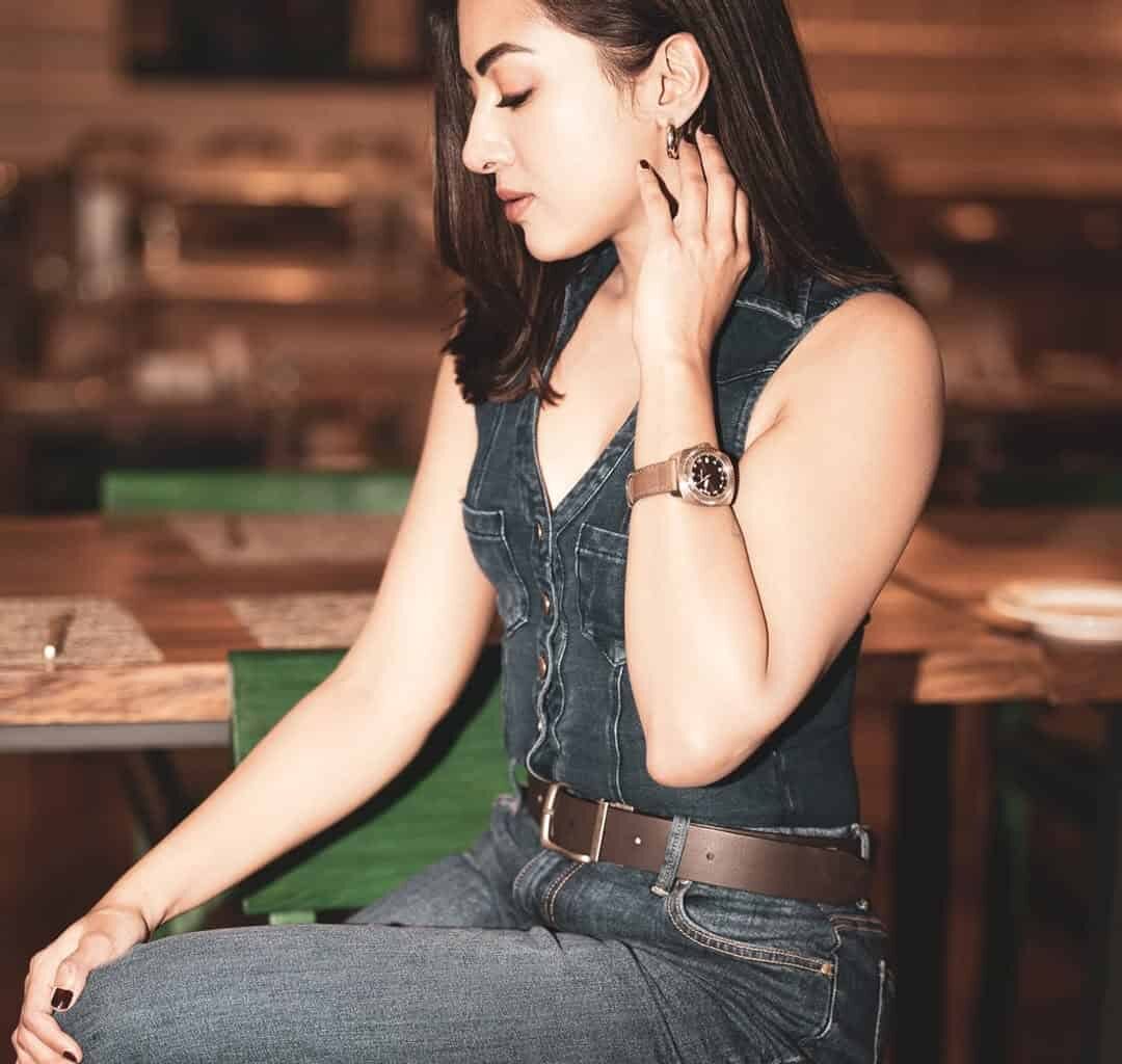 Catherine Tresa Soft Glam But Savage Aura