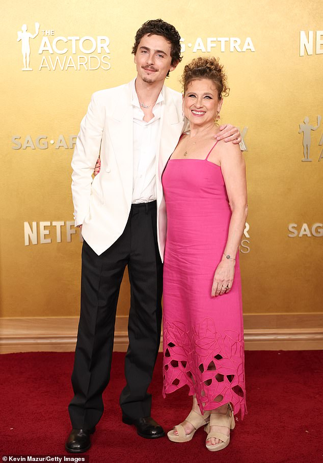 Instead of bringing Jenner as his plus one, the Oscar nominee, 30, posed on the red carpet with his mother Nicole Flender