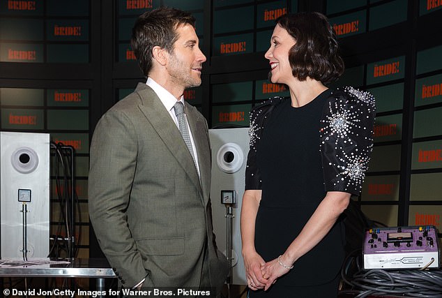 The famous siblings - whose parents are director Stephen Gyllenhaal and screenwriter Naomi Foner - had a cute interaction on the black carpet