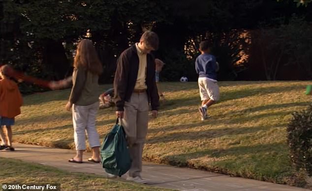 George-Michael¿s ¿sad¿ walk in Arrested Development is characterised by slouched shoulders, minimal arm swing and a slow gait