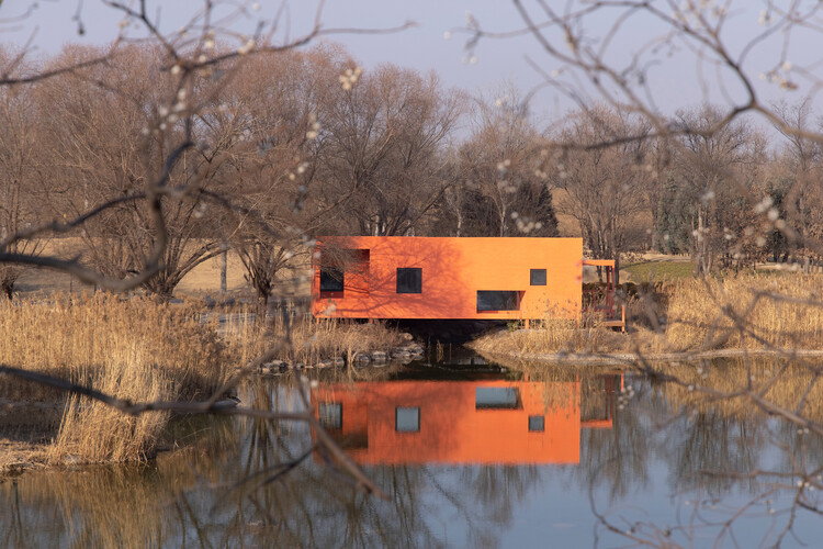Red Bridge Cabin / Wiki World + Advanced Architecture Lab - Image 1 of 34