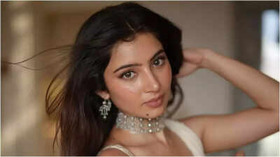 'Dhurandhar The Revenge' star Sara Arjun to lead 'Heer Ranjha'? Mukesh Chhabra shuts down buzz: ‘Hasn’t signed any film’