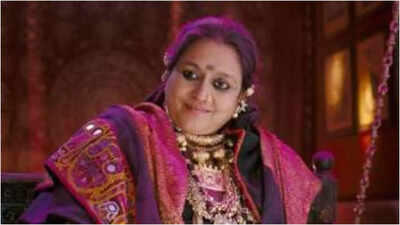 'No washrooms, no vanity vans': Supriya Pathak recalls they 'didn't care back then' on harsh realities of film sets in 80s