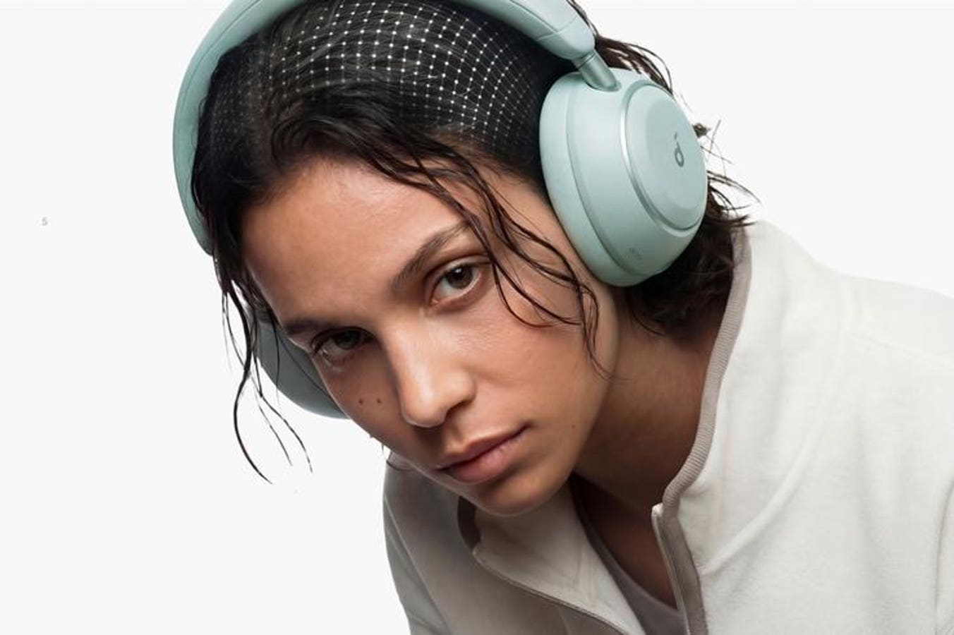 Soundcore Unveils Its New Space 2 Over-Ear Headphones At MWC Barcelona