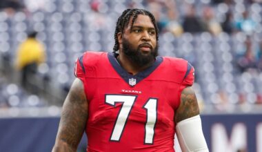 Texans trade starting RT Tytus Howard to Browns, source says