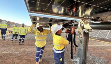 Last panel goes up at first solar-battery hybrid project to connect to Australia's main grid