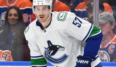 Streaking Stars get D Tyler Myers from Canucks for picks