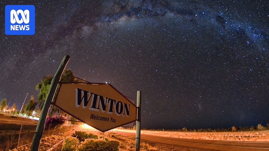 Queensland town hopes dark sky certification attracts stargazers to the outback