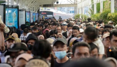 Indonesia's Ramadan holiday bookings slump, highlighting fragile economy