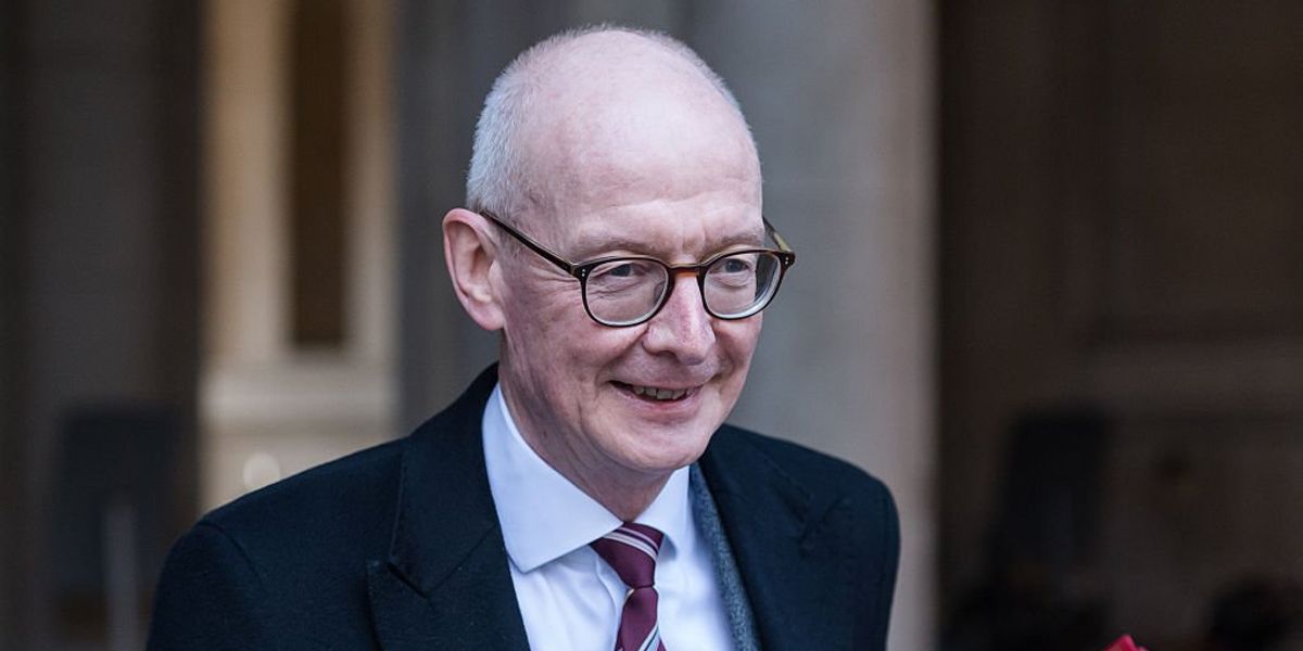 Labour awards £370m contract to company 'at centre of pensions crisis'