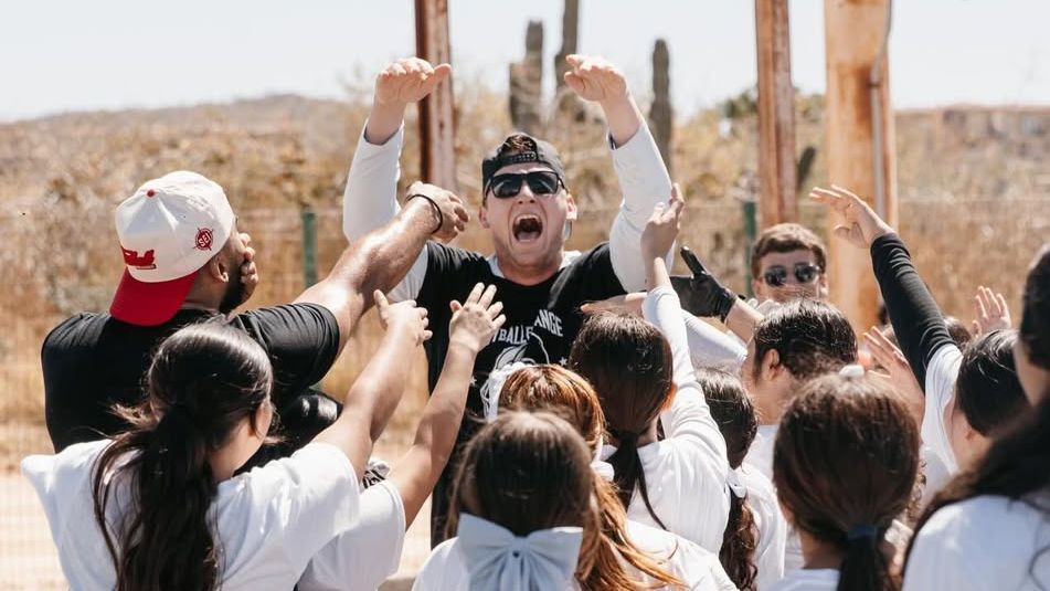 49ers QB Mac Jones lives his best life on Cabo trip with teammates