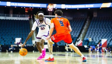 Men's Basketball Advances to OVC Championship Defeating UT Martin 68-55