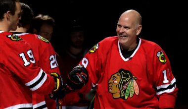 Troy 'Muzz' Murray death: Former Chicago Blackhawks center, beloved broadcaster dies at 63 after cancer diagnosis