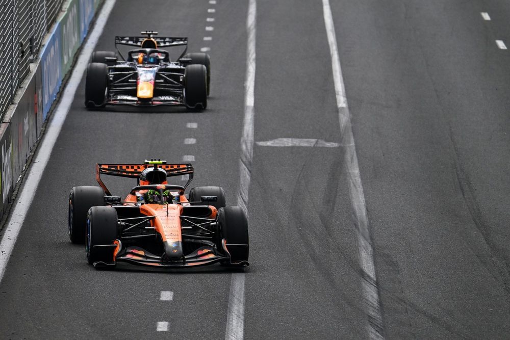 Lando Norris, McLaren, Max Verstappen, Red Bull Racing