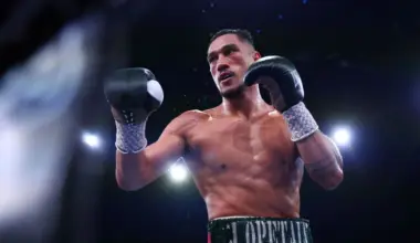 Opetaia defeats Glanton to win inaugural Zuffa Boxing title
