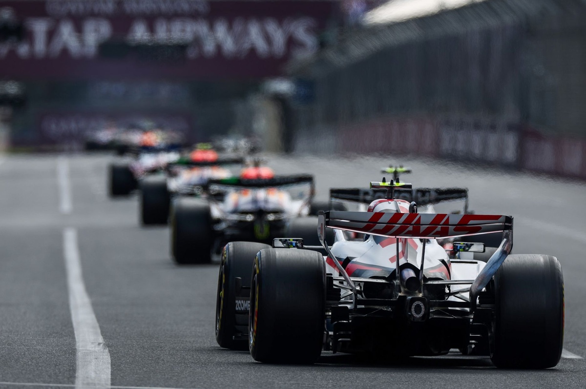 Why so many drivers had flat batteries as they lined up on the grid